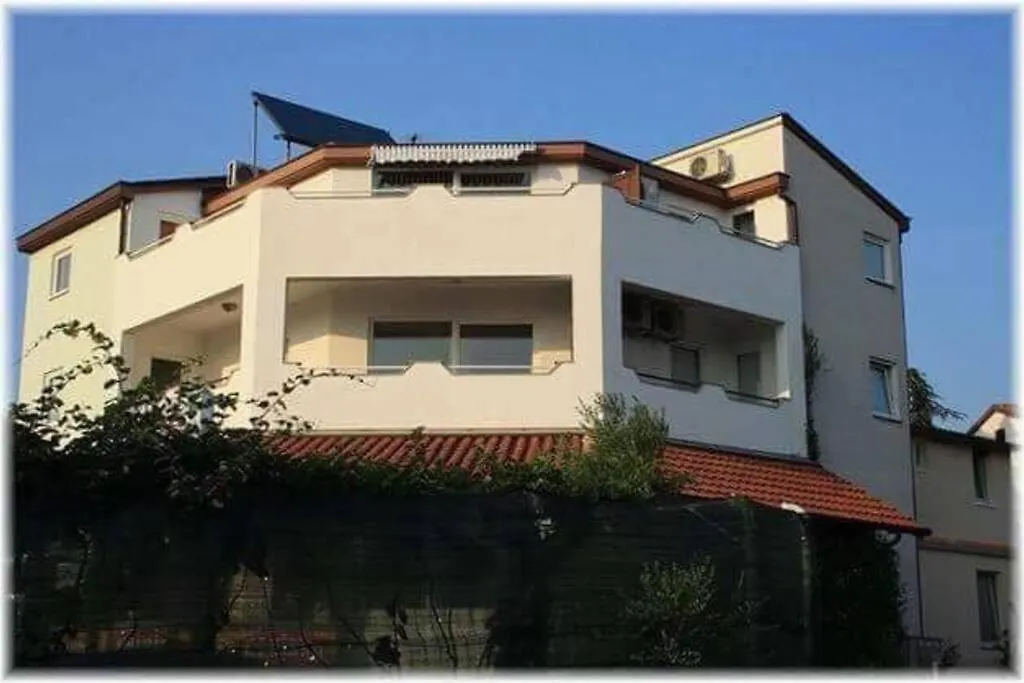 Apartment Studio Apartman With Balcony And Sea Wiew Pula