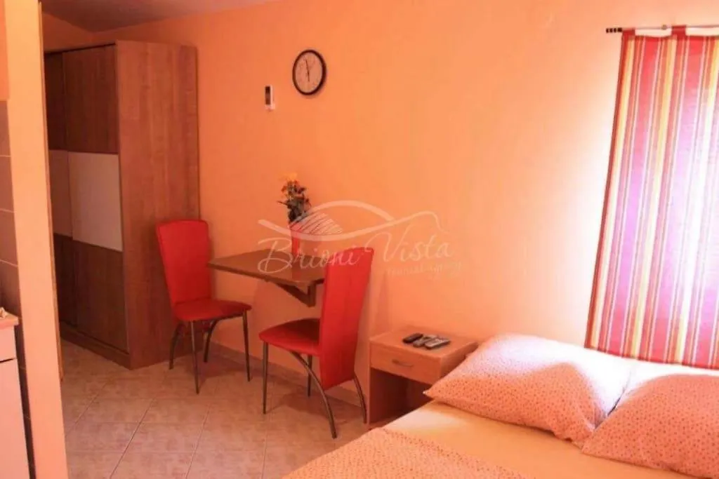 Studio Apartman With Balcony And Sea Wiew Pula